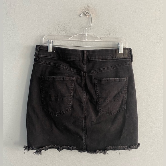 American Eagle Curvy Hi Rise Black Distressed Denim Mini Skirt - Picture 5 of 10